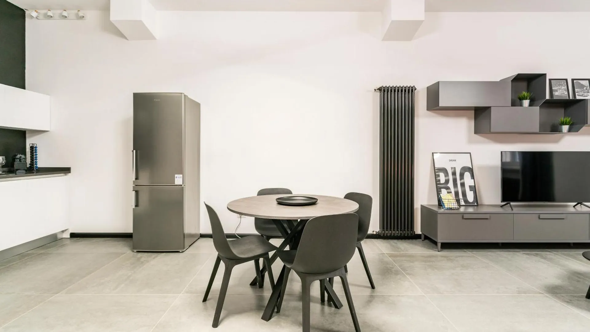 Diaz Novantuno - Luxury Apartments Como City Center Olaszország